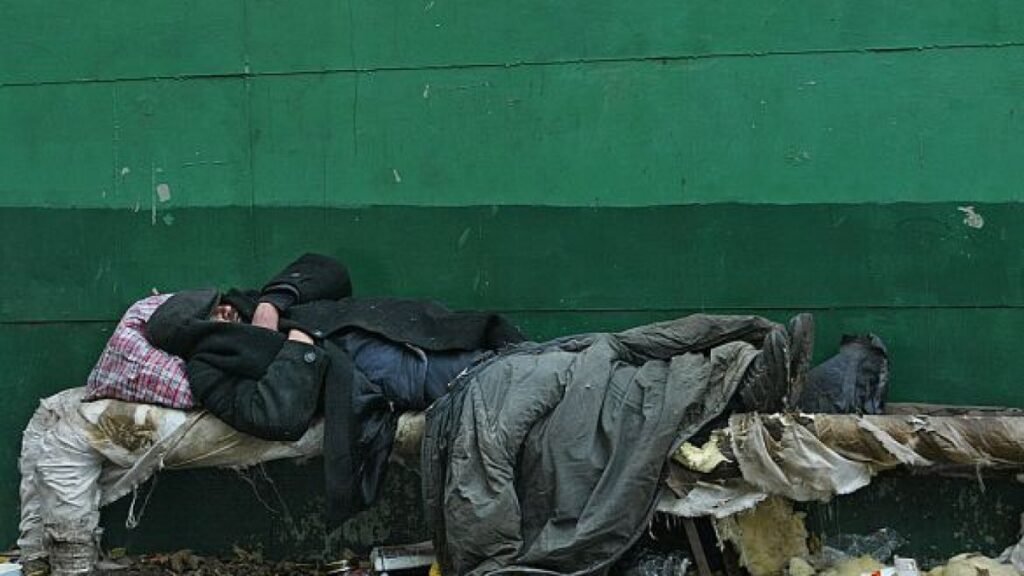 Russia inoculates homeless against Covid-19