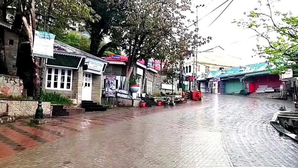 Eid manian sirf apnay sang, no Eid hug allowed, stay away, stay safe on Eid ul Fitr,