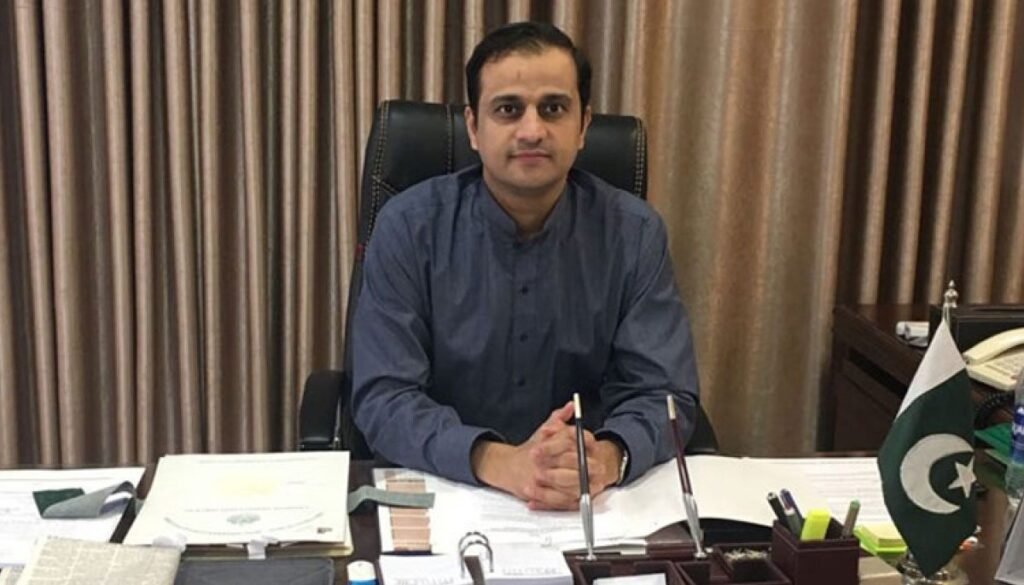 Mask Mask Hota hai (Mask is a Mask), Cloth Ho Ya (or) Surgical: Twitter schools Murtaza Wahab on surgical masks versus cloth masks