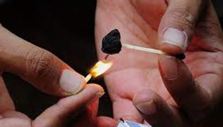 Youngs playing in hands of Merchants of Death: Drug trafficking spreading unchecked in Sindh Province