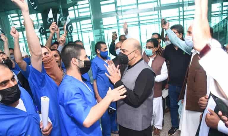 Saudi Arabia frees another 28 Pakistani prisoners