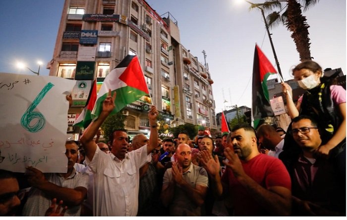 Israeli forces injured dozens of palestinians protesting in support of prisoners escaped from Gilbol jail