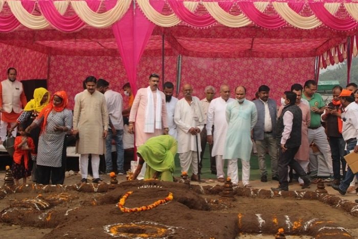 Muslims in india not allowed to offer friday prayers in gurugram