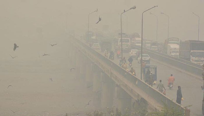 PMD Warns of Cold, Dry Weather Across Pakistan; Lahore Faces Severe Air Pollution