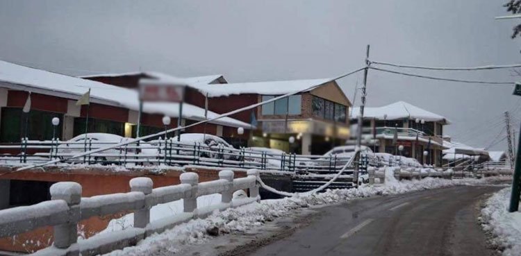 punjab govt seals four hotels in murree amid horrible tales of tourists’ exploitation