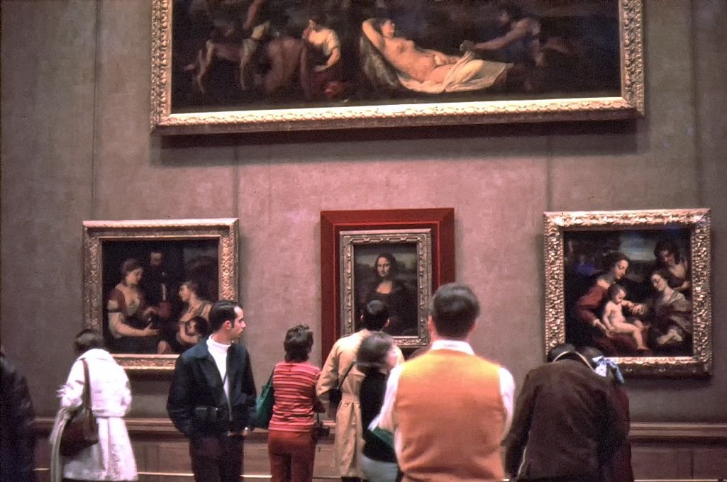 Mona Lisa splattered with cream in a climate protest stunt