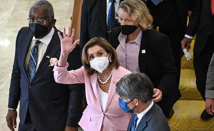 Pelosi praises Taiwan’s free society while China conducts military exercises