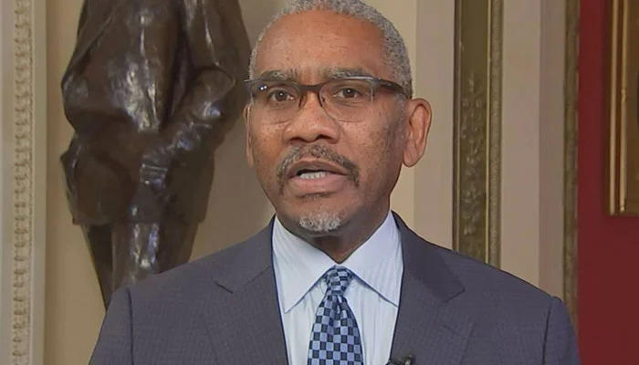 US Congressman Shows Concern for Flood Victims in Pakistan