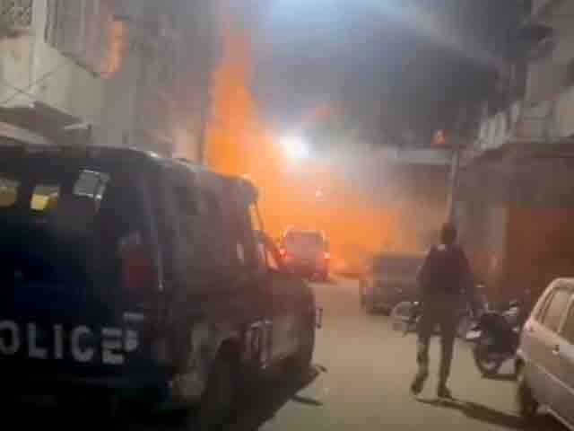 Former MQM headquarters, Nine Zero, has caught fire