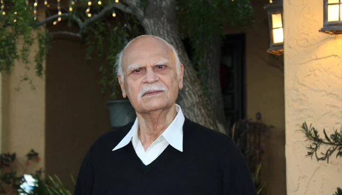 Veteran journalist Zawwar Hasan dies at 96