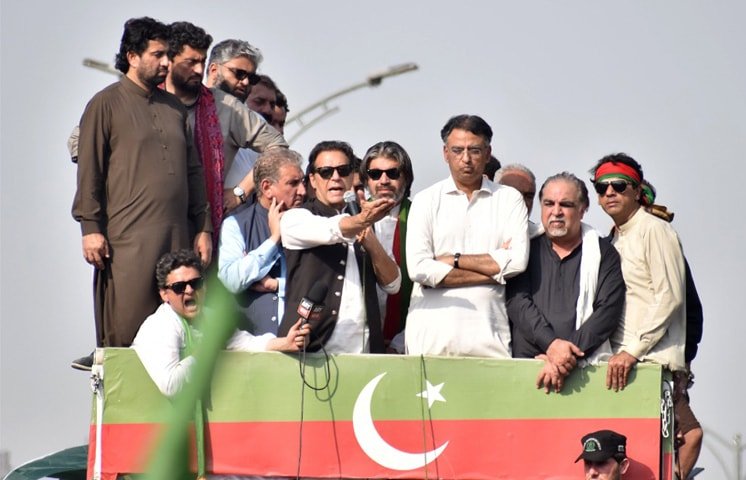 Imran Khan likely to give ‘Final Call’ for Long March Soon