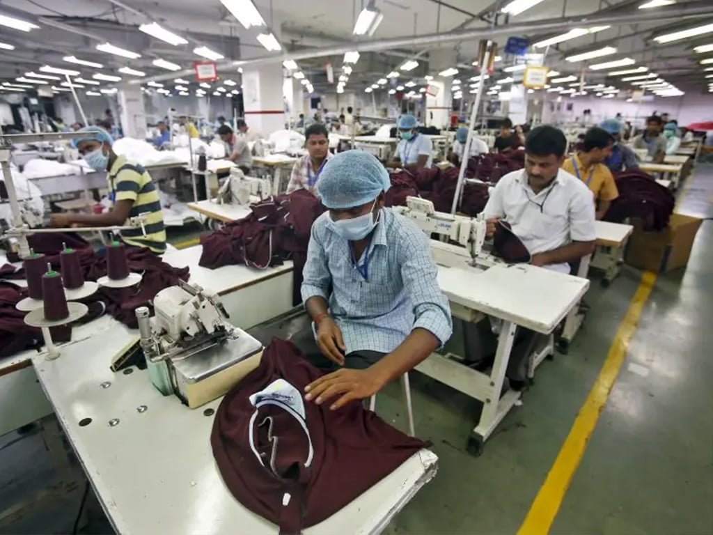 Pak Textile factories shutting operations amid cotton shortage