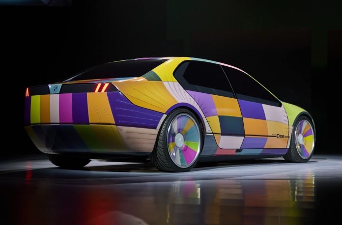 BMW showcases tech loaded Beamer prototype