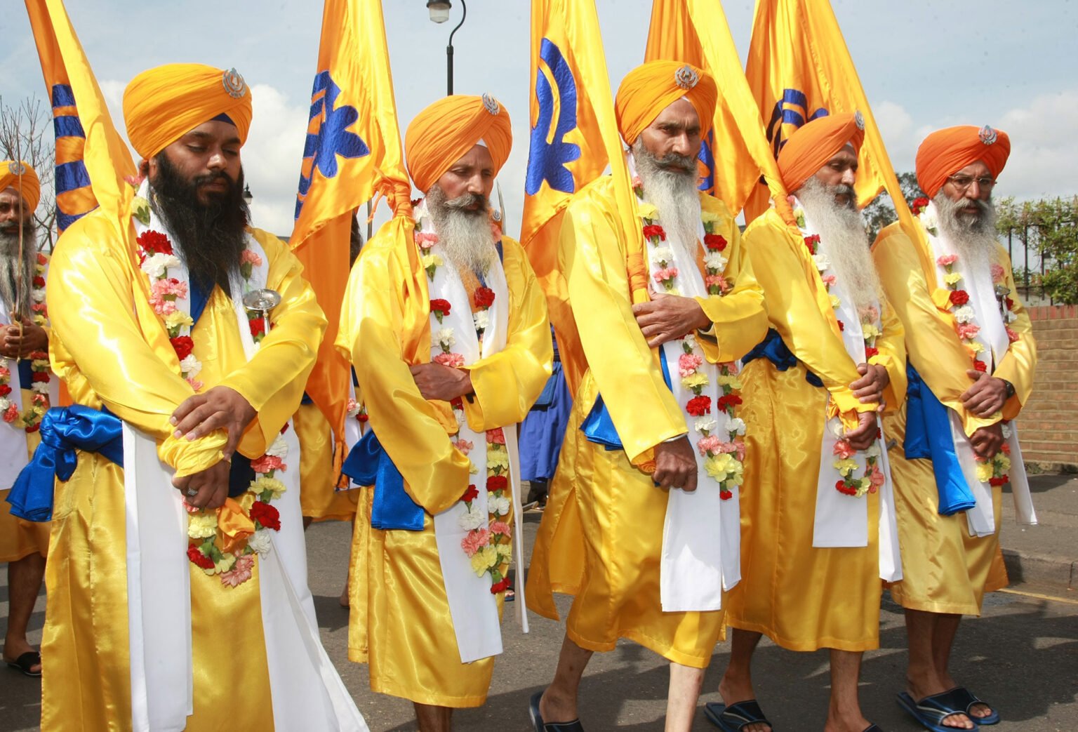 Over 2,800 Indian Sikh pilgrims reach Pakistan for Baisakhi