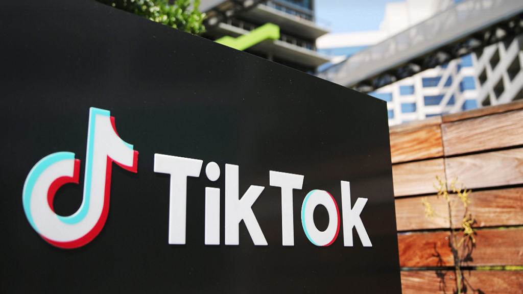 TikTok announces 10,000 scholarships for Pakistani students