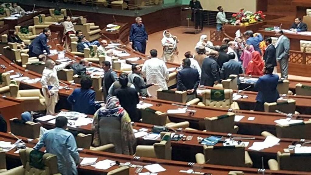 PTI rebel MPAs issued show-cause notices for supporting MQM-P’s Rana Ansar