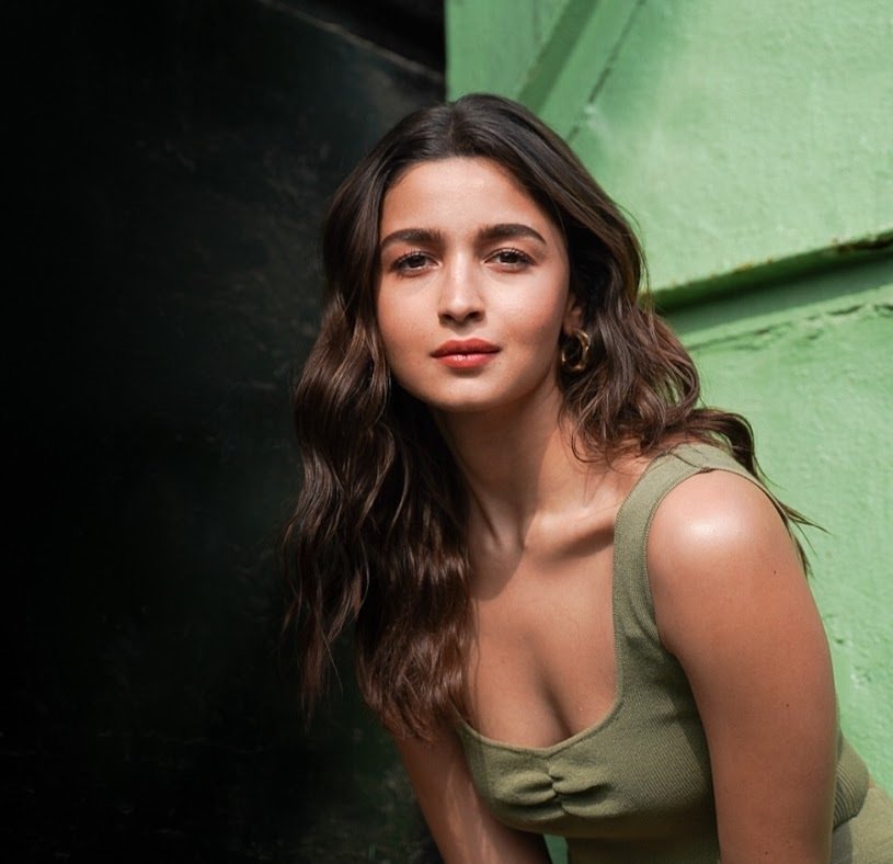 Bollywood actress Alia Bhatt quitting showbiz for her daughter raha