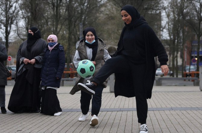 US Panel terms France’s abaya ban an intimidation of muslims minority