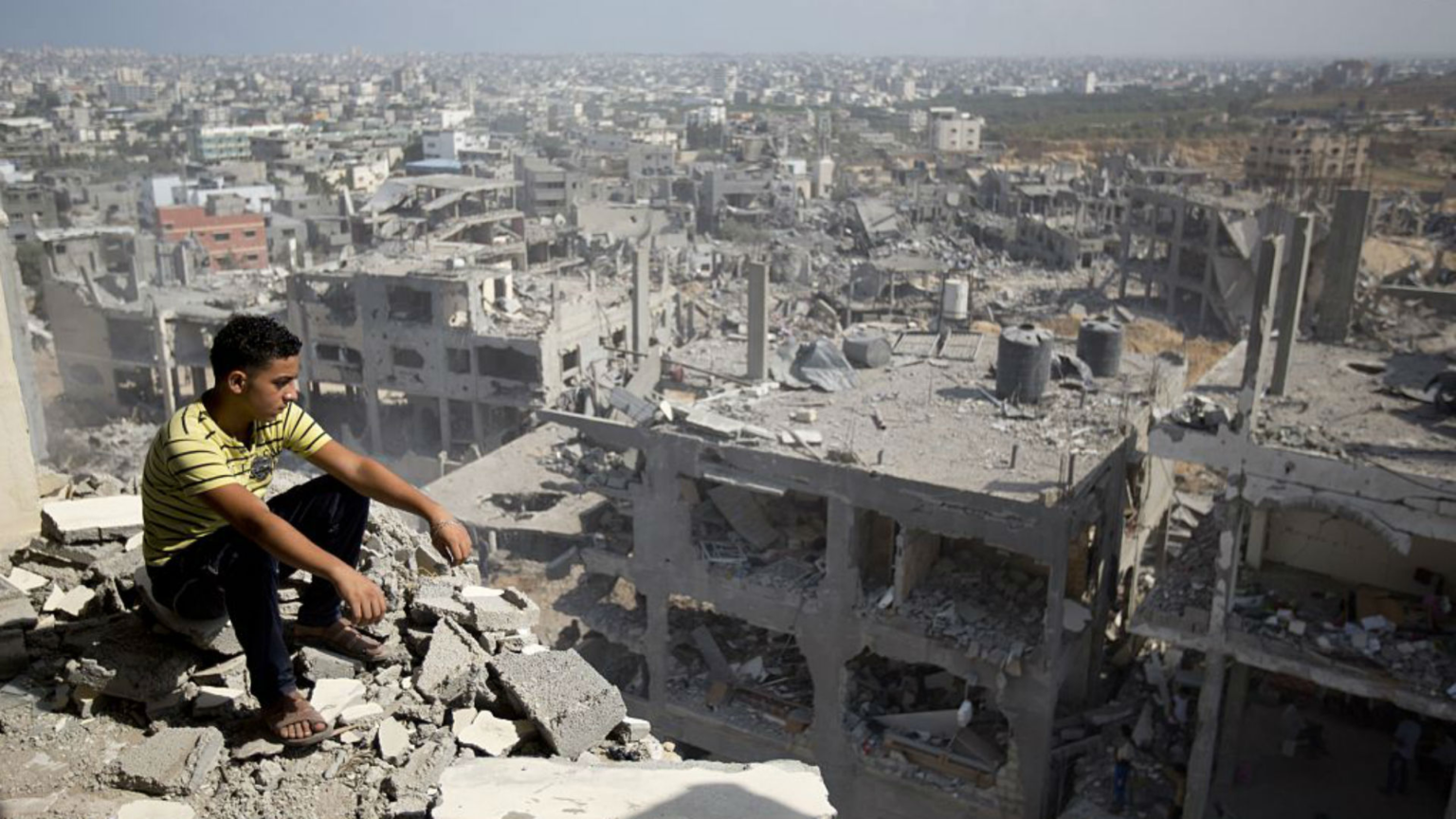 Over 2,000 British artists unite for Gaza, demanding ceasefire and accountability