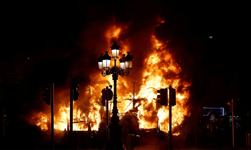 Knife Attack in Dublin Sparks Riots; Five Injured Including Three Children