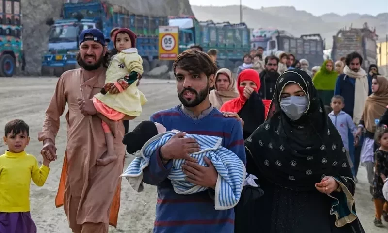 Pakistan Halts Arrest of Afghans Awaiting US Relocation in Effort to Combat Illegal Migration