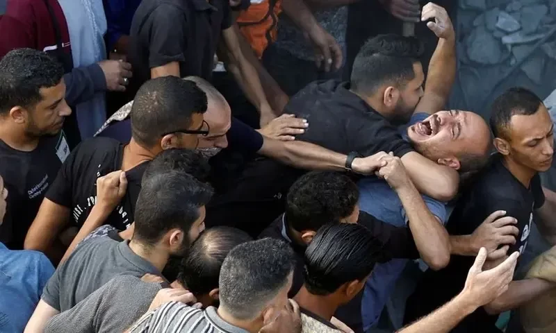 Israel-Hamas war: Death toll hits 9,770, says Gaza health ministry