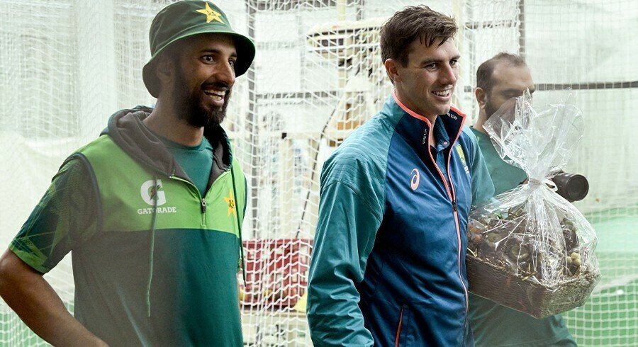 Pakistan’s cricket team present Christmas gifts to Australian players at Melbourne Cricket Ground