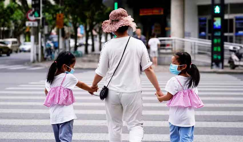 China Sees Second Consecutive Year of Population Decline Amid Record-Low Birth Rate