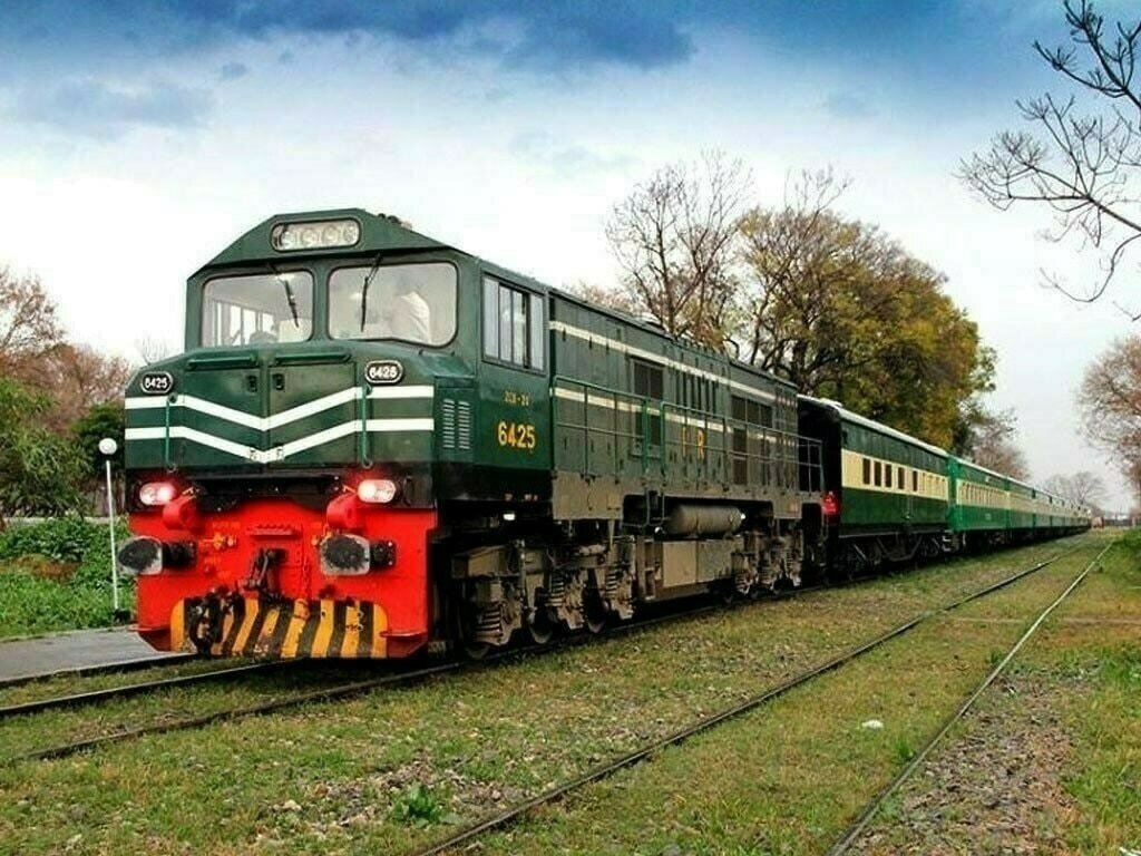 Pakistan Railways Set to Acquire 230 New Passenger Coaches