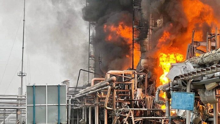 At Least 10 Casualties Reported in Iran Oil Refinery Explosion