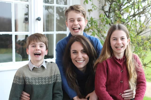 Kate Middleton’s First Post-Surgery Photo Released
