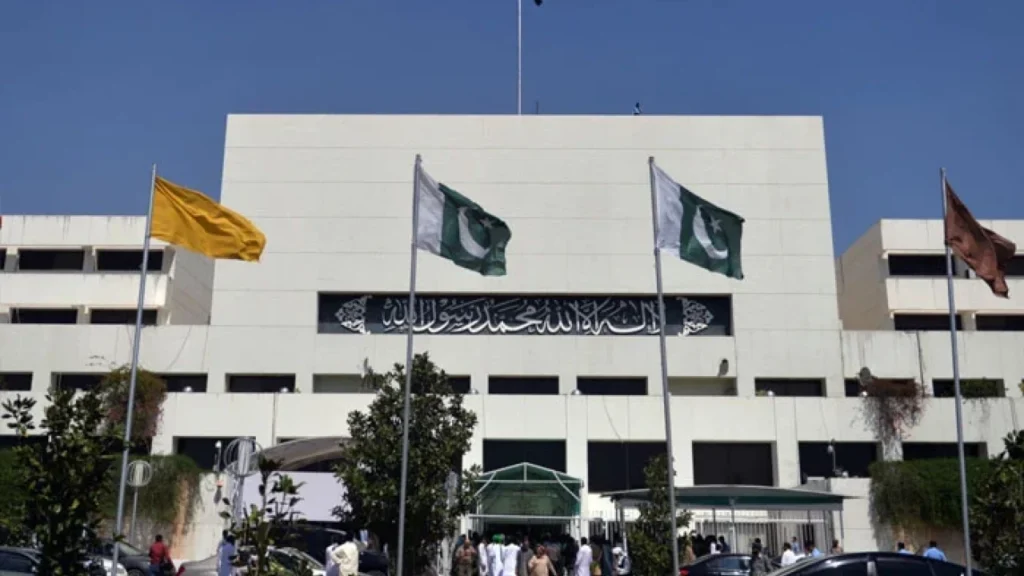 YouTubers barred from entering Parliament House