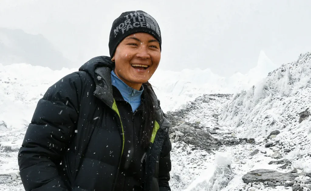 Nepali mountaineer has been crowned as the fastest woman to ascend Everest