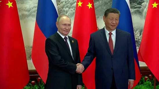 Russia-China trade falls for first time in five years Russia-China trade declines in 2025 as car exports fall and oil values weaken, ending five-year growth streak.