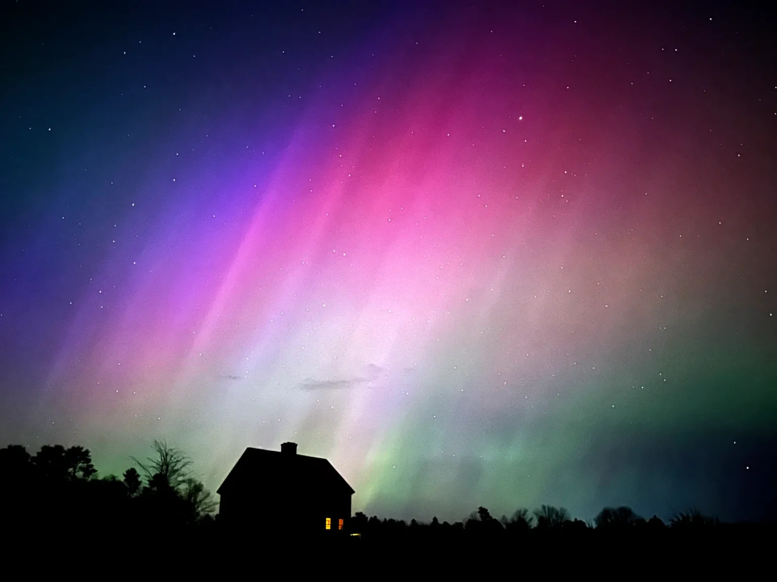 Second Night of Auroras illuminate Skies Amid ‘Extreme’ Solar Storm