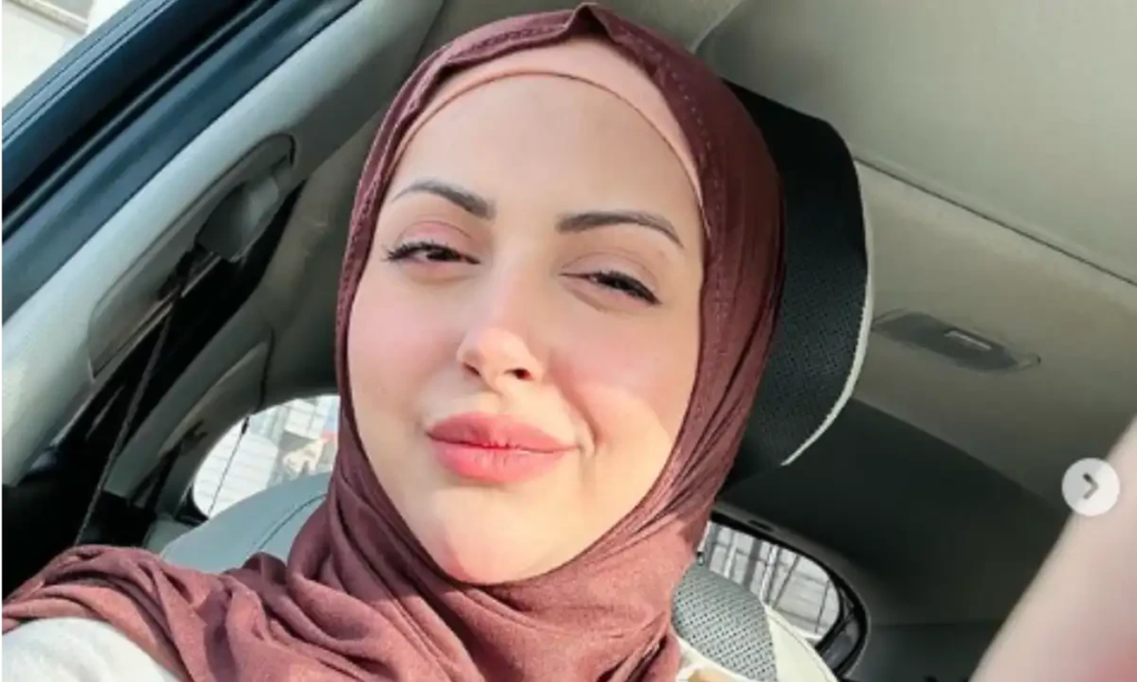 Pakistani Actress Momal Khalid Usman Retires from Entertainment Industry to Embrace Islam