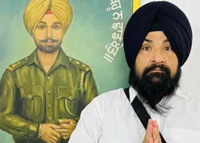 Beant Singh’s son Sanjay Tiwari leads polls in Faridkot