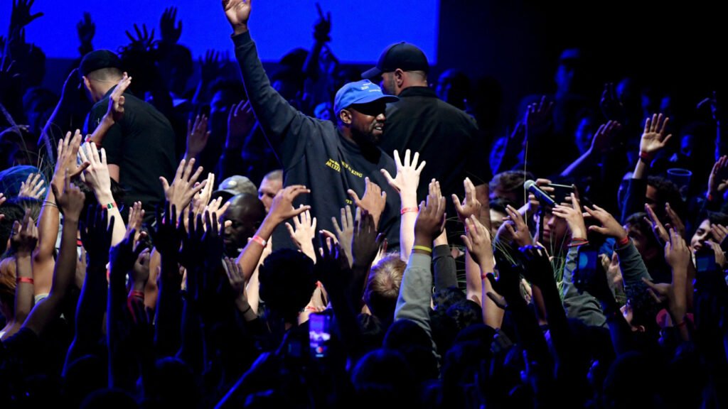 US rapper Kanye West reaches Moscow for the birthday celebrations of Gosha Rubchinsky