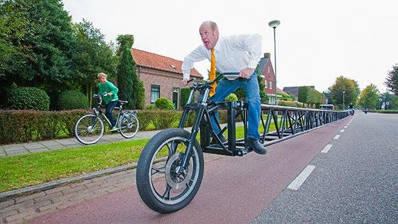 Dutch Engineers Break Record with World’s Longest Bicycle