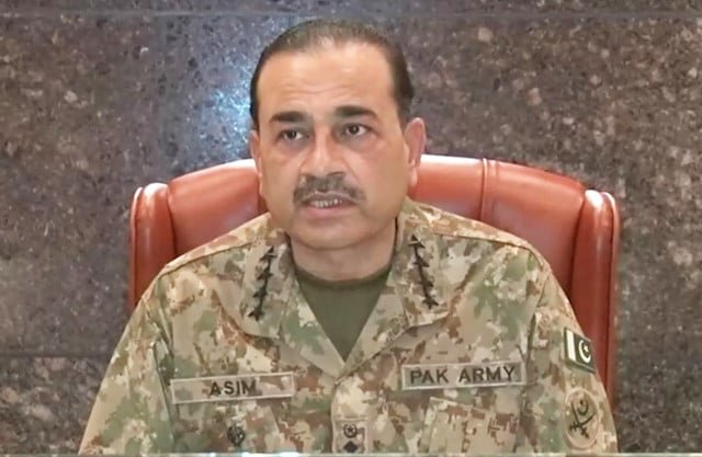 COAS Declares Non-Recognizers of Sharia and Constitution Aren’t True Pakistanis