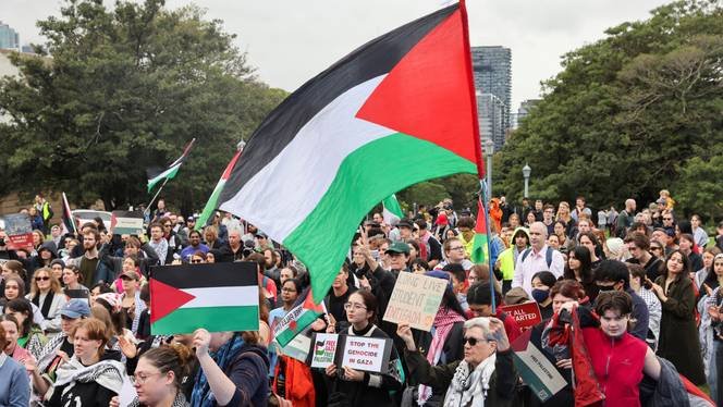 Australian Prime Minister Dismisses Opposition’s Proposal to Ban Palestinian Migrants