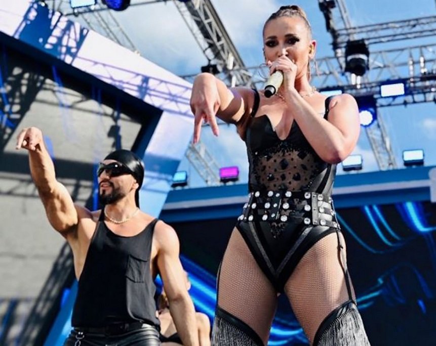 Russia launches crackdown against its pop stars wearing revealing or sexual attires