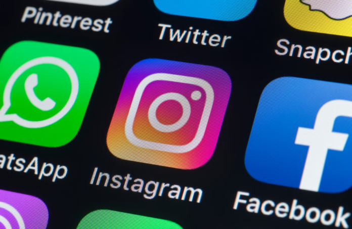 WhatsApp is rolling out new features to protect accounts from scammers