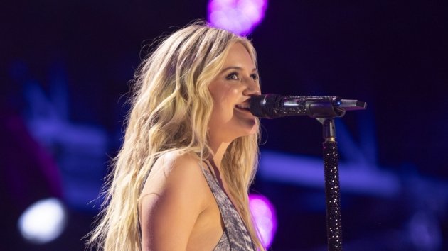 Kelsea Ballerini and Chase Stokes welcome 2025 by sharing a sweet moment melting fans’ hearts