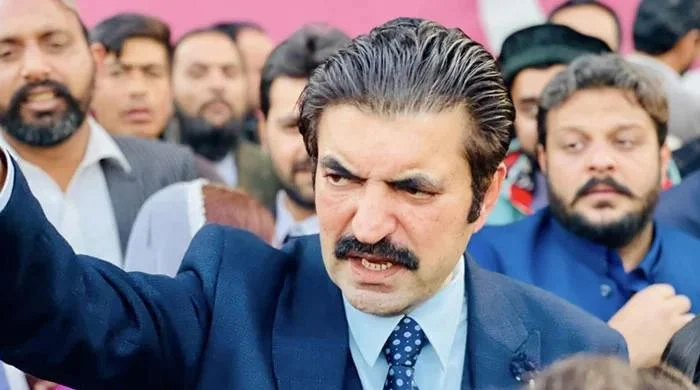 Sher Afzal Marwat’s “Mujhe Kyun Nikala?” Question Evokes Laughter in NA