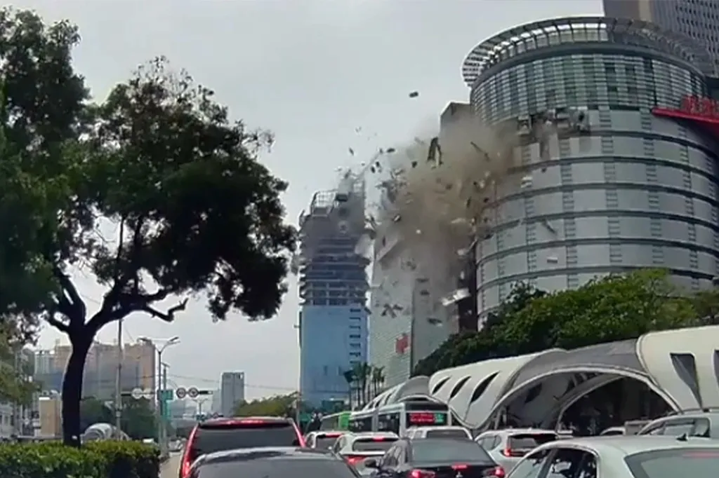 Suspected Gas Explosion at Taiwan Mall Kills Four, Injures 26