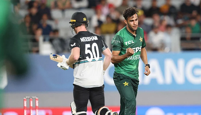 Pakistan Thrashes New Zealand by 9 Wickets in Third T20I