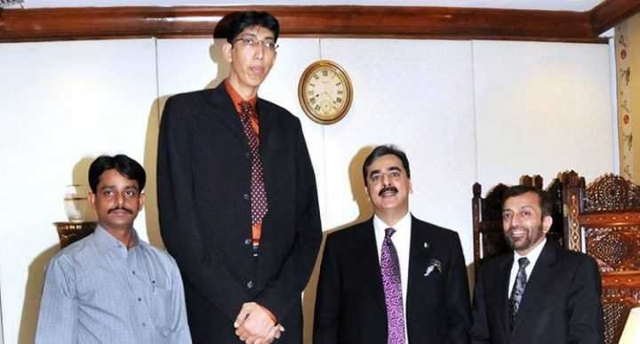 Pakistan’s Tallest Man, Naseer Soomro, Passes Away at 55