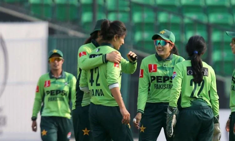 Sidra Amin and Fatima Sana Lead Pakistan to Women’s World Cup 2025 Qualification