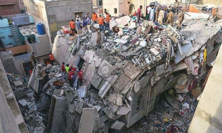 Two Killed, Six Injured as Residential Building Collapses in Karachi’s Lyari